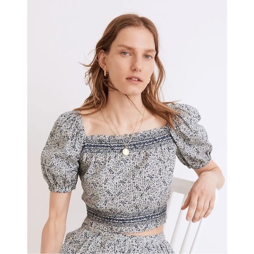 Jeanette crop top puff sleeve
